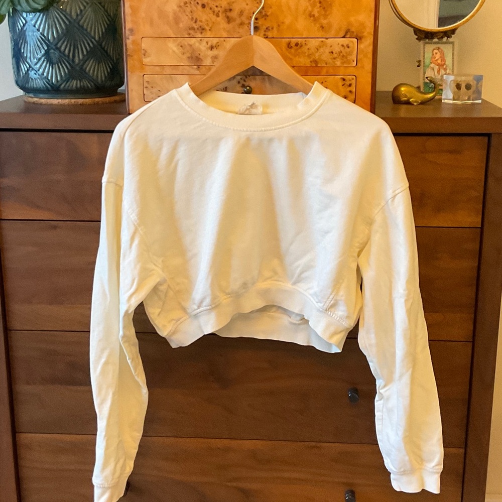 Ecru Cropped Sweatshirt